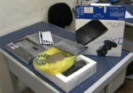 Malandros são presos tentando vender notebook de pedra para policial