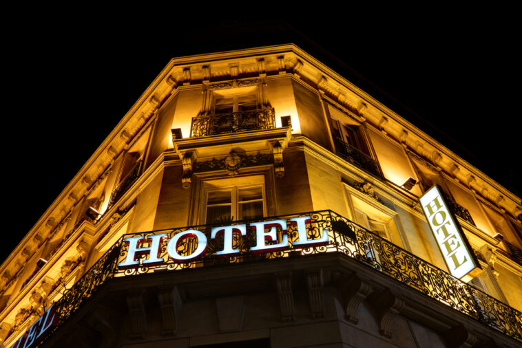 hotel mitarbeiter gesucht